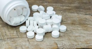 acetaminophen-tablets-spilled استامینوفن