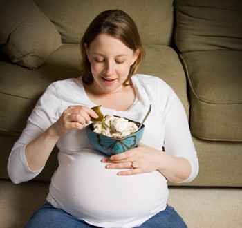 آیا در دوران بارداری باید به اندازه دو نفر بخورم؟